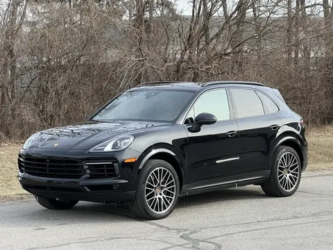 2023 Porsche Cayenne Base