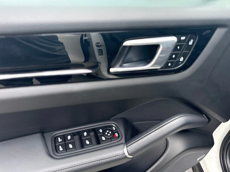 2023 Porsche 9Y0/9Y3 Cayenne - Image 20 of 26