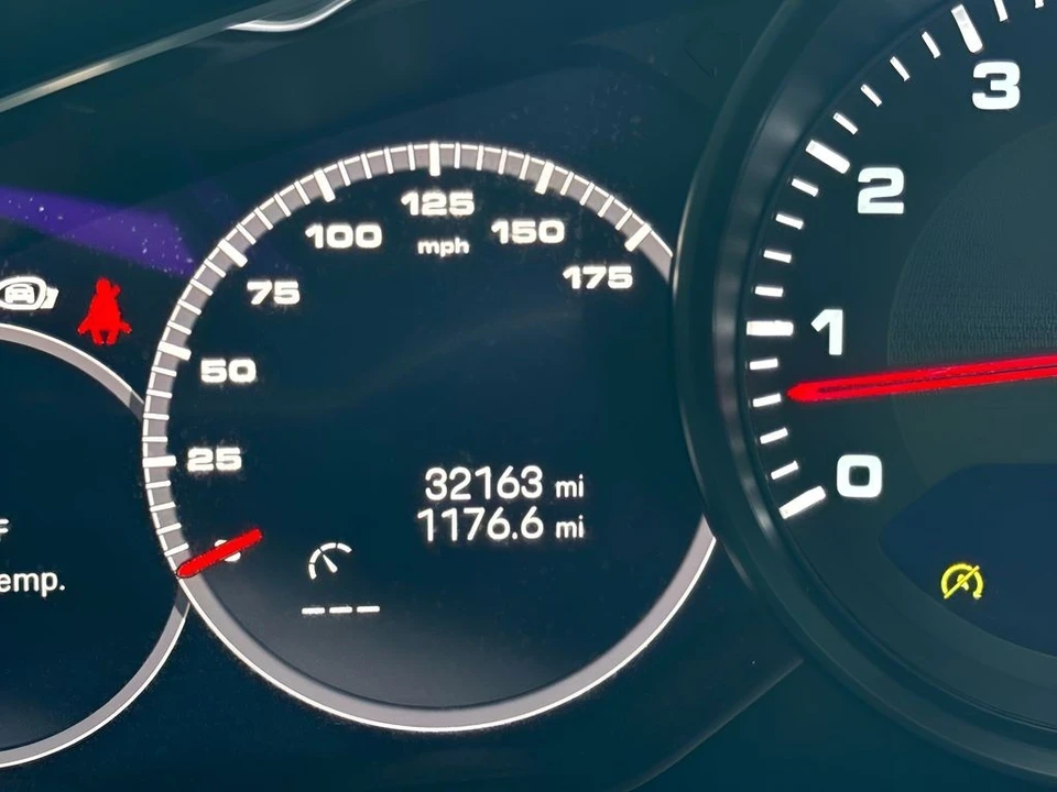 2023 Porsche 9Y0/9Y3 Cayenne - Image 18 of 26