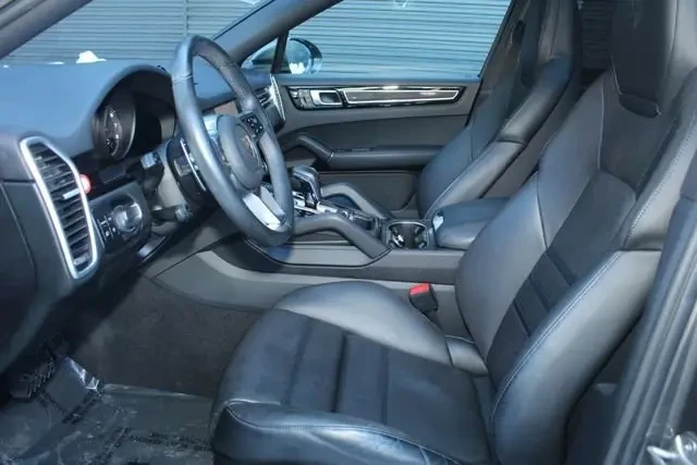 2023 Porsche 9Y0/9Y3 Cayenne - Image 5 of 6