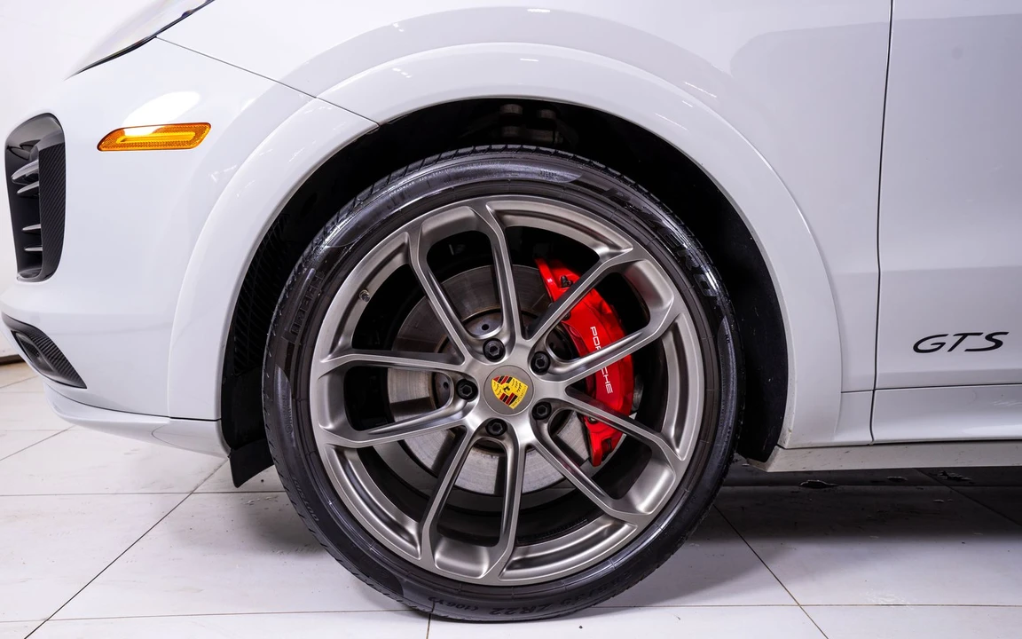 2023 Porsche 9Y0/9Y3 Cayenne Coupe - Image 12 of 24