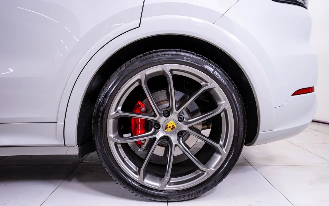 2023 Porsche 9Y0/9Y3 Cayenne Coupe - Image 13 of 24
