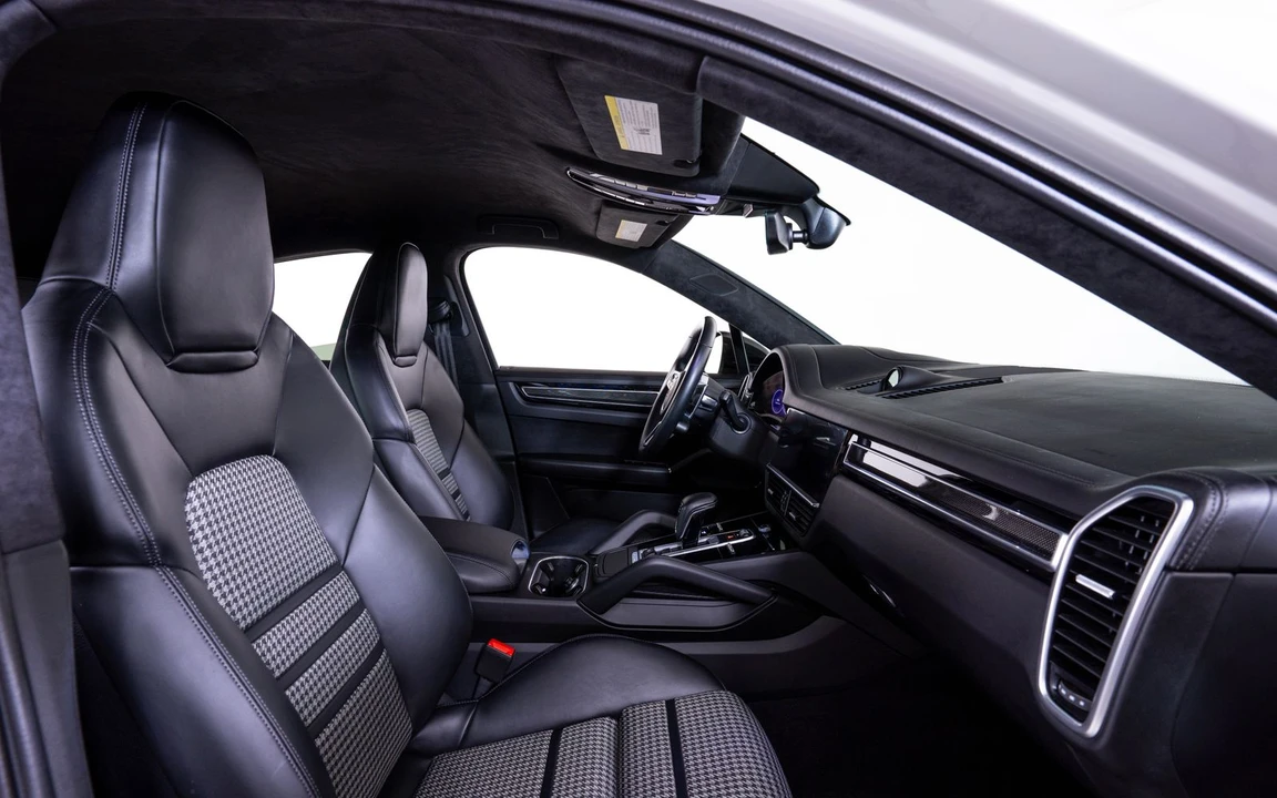 2023 Porsche 9Y0/9Y3 Cayenne Coupe - Image 20 of 24