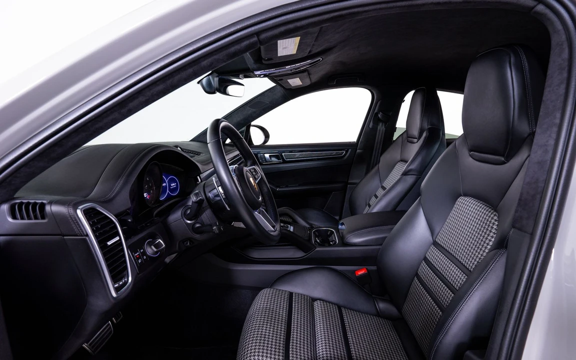 2023 Porsche 9Y0/9Y3 Cayenne Coupe - Image 19 of 24