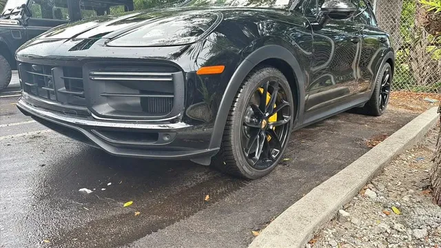 2023 Porsche Cayenne Coupe