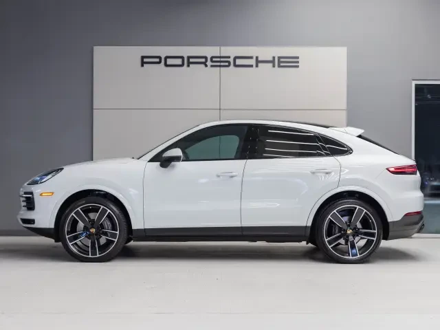 2023 Porsche 9Y0/9Y3 Cayenne - Image 2 of 6