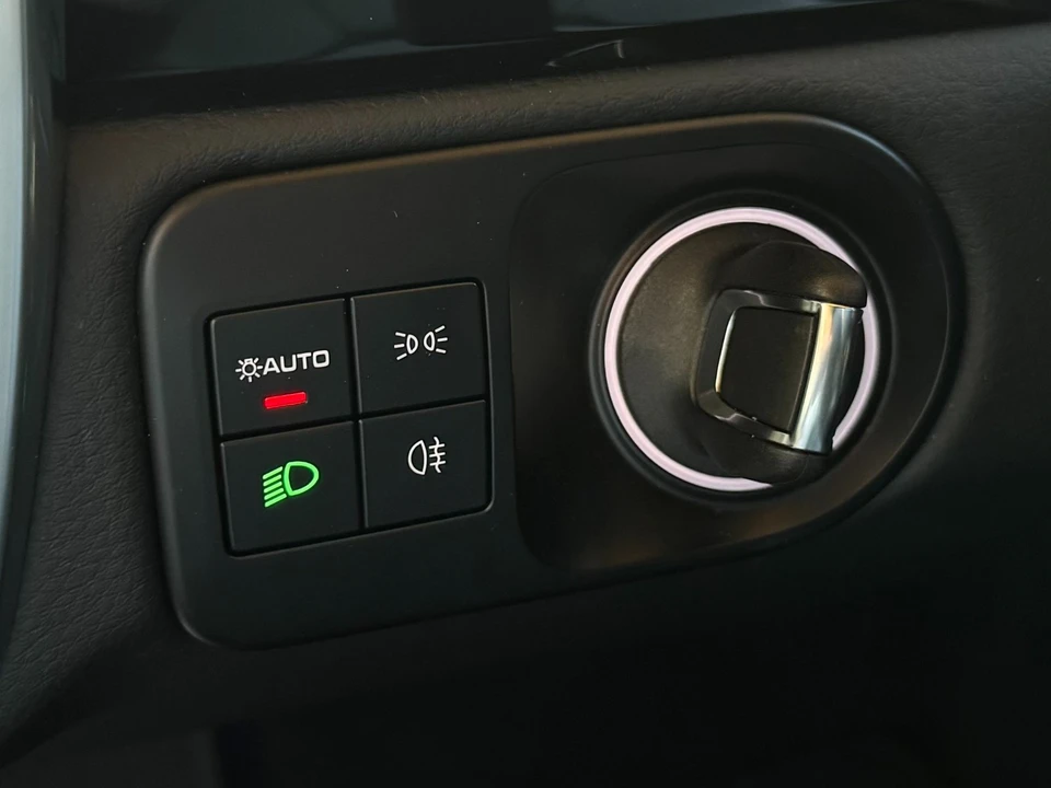 2023 Porsche 9Y0/9Y3 Cayenne - Image 16 of 21