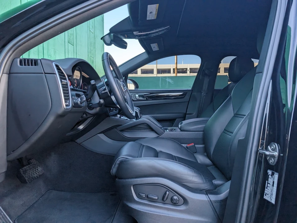 2023 Porsche 9Y0/9Y3 Cayenne - Image 18 of 21