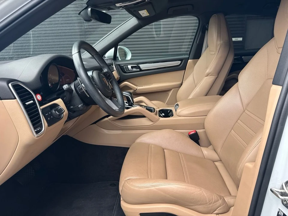 2023 Porsche 9Y0/9Y3 Cayenne Coupe - Image 5 of 5