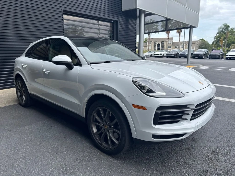 2023 Porsche 9Y0/9Y3 Cayenne Coupe - Image 4 of 5