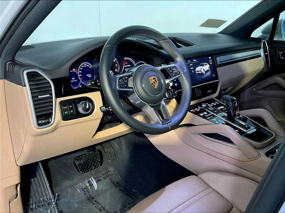 2023 Porsche 9Y0/9Y3 Cayenne Coupe - Image 4 of 5