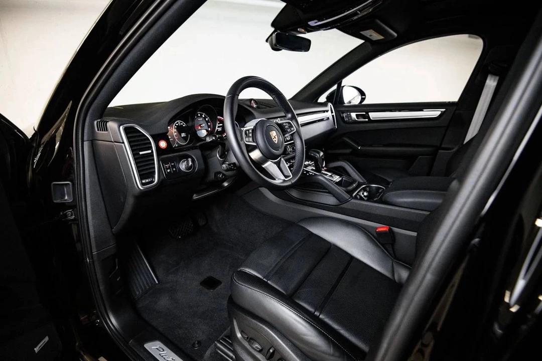2023 Porsche 9Y0/9Y3 Cayenne Coupe - Image 4 of 5