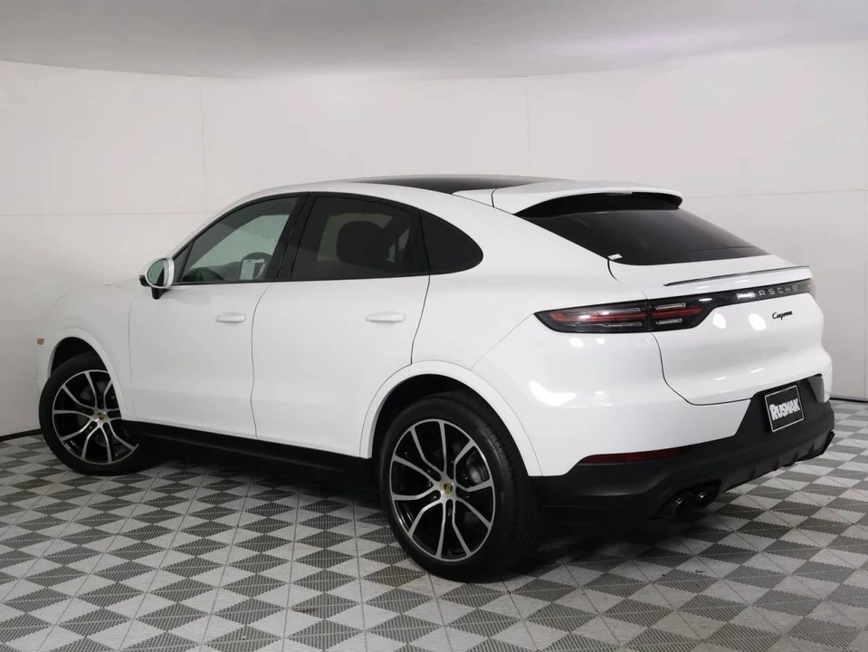 2023 Porsche 9Y0/9Y3 Cayenne Coupe - Image 3 of 5