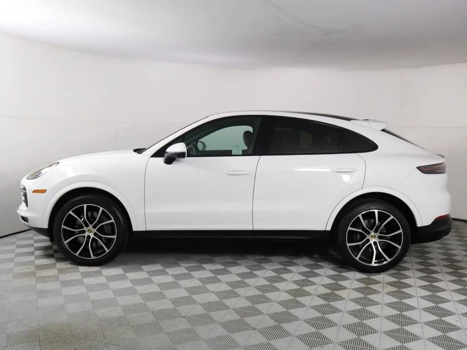 2023 Porsche 9Y0/9Y3 Cayenne Coupe - Image 2 of 5