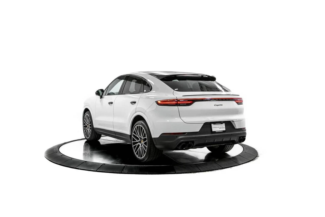 2023 Porsche 9Y0/9Y3 Cayenne Coupe - Image 3 of 5