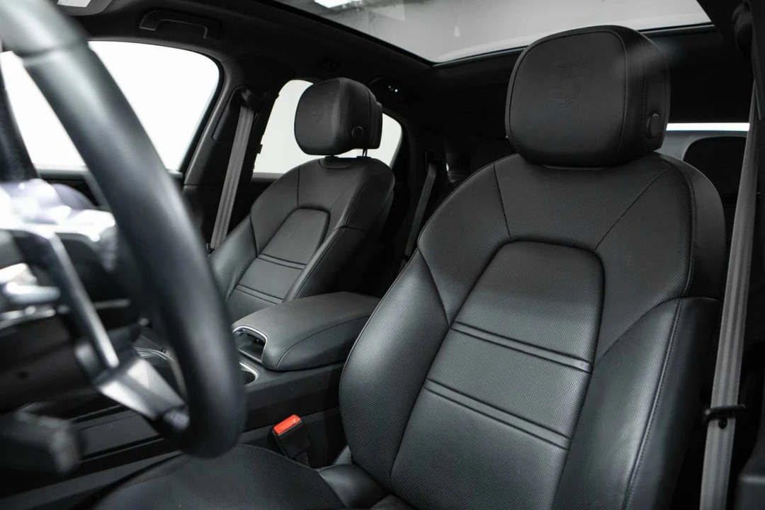 2023 Porsche 9Y0/9Y3 Cayenne Coupe - Image 5 of 5