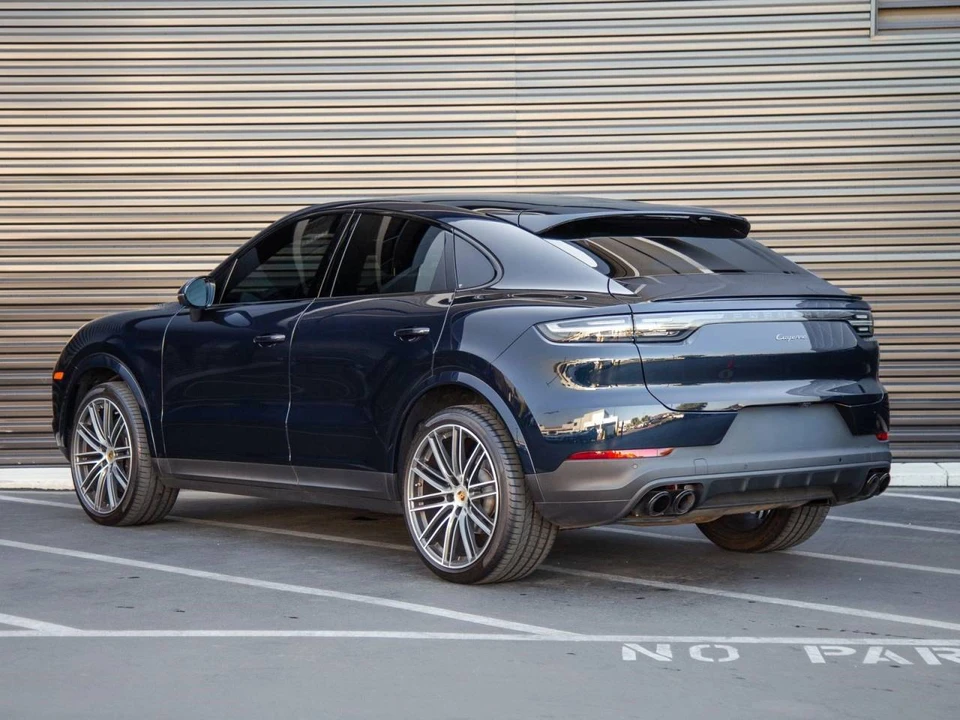 2023 Porsche 9Y0/9Y3 Cayenne Coupe - Image 3 of 5