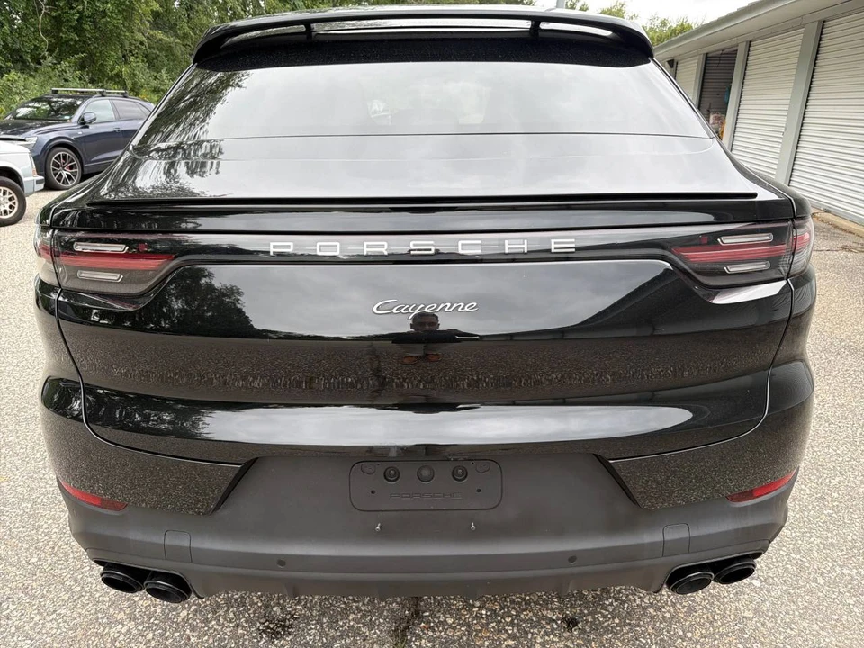 2023 Porsche 9Y0/9Y3 Cayenne Coupe - Image 4 of 5
