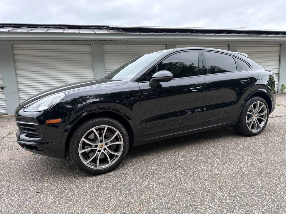 2023 Porsche 9Y0/9Y3 Cayenne Coupe - Image 2 of 5