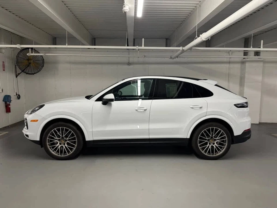 2023 Porsche 9Y0/9Y3 Cayenne Coupe - Image 2 of 5
