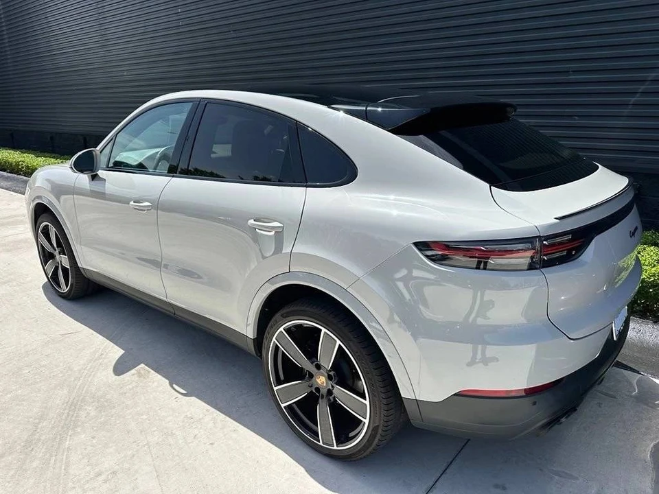 2023 Porsche 9Y0/9Y3 Cayenne Coupe - Image 3 of 5