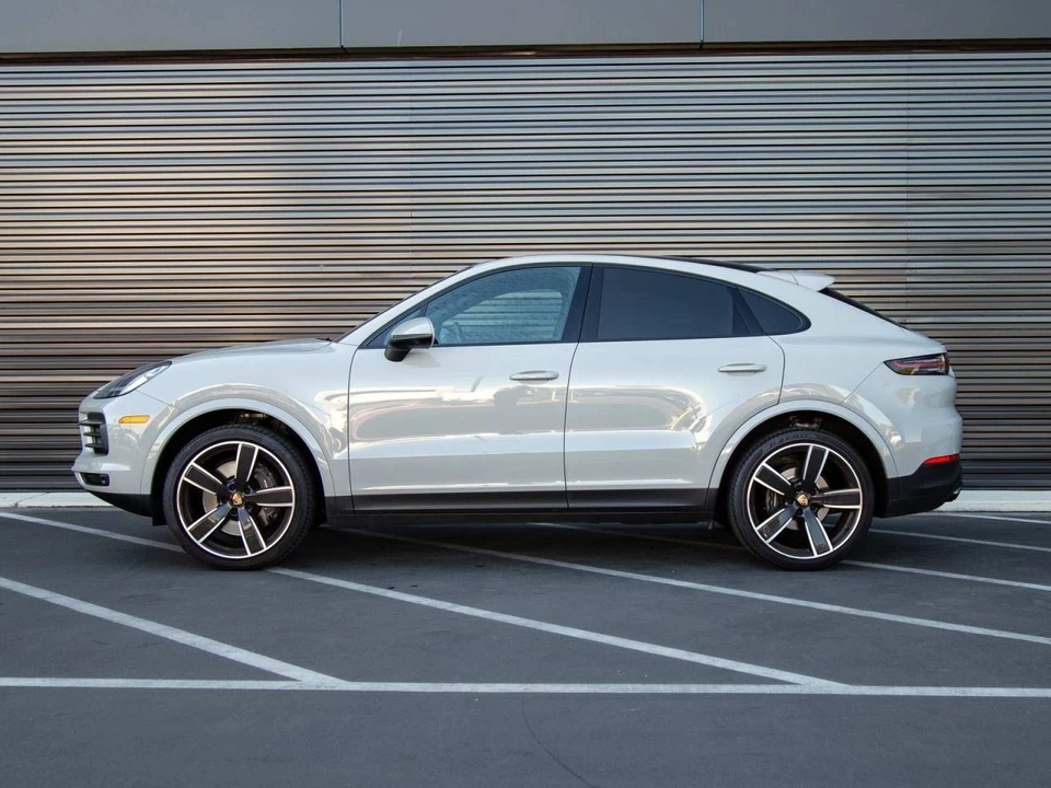 2023 Porsche 9Y0/9Y3 Cayenne Coupe - Image 2 of 5