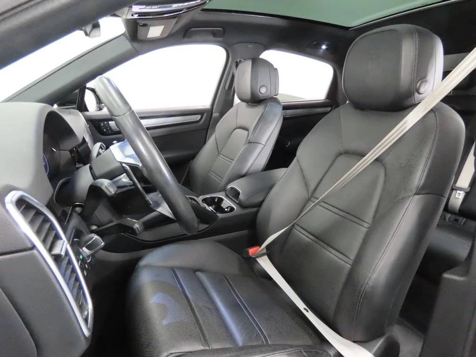 2023 Porsche 9Y0/9Y3 Cayenne Coupe - Image 5 of 5