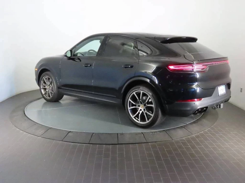 2023 Porsche 9Y0/9Y3 Cayenne Coupe - Image 3 of 5