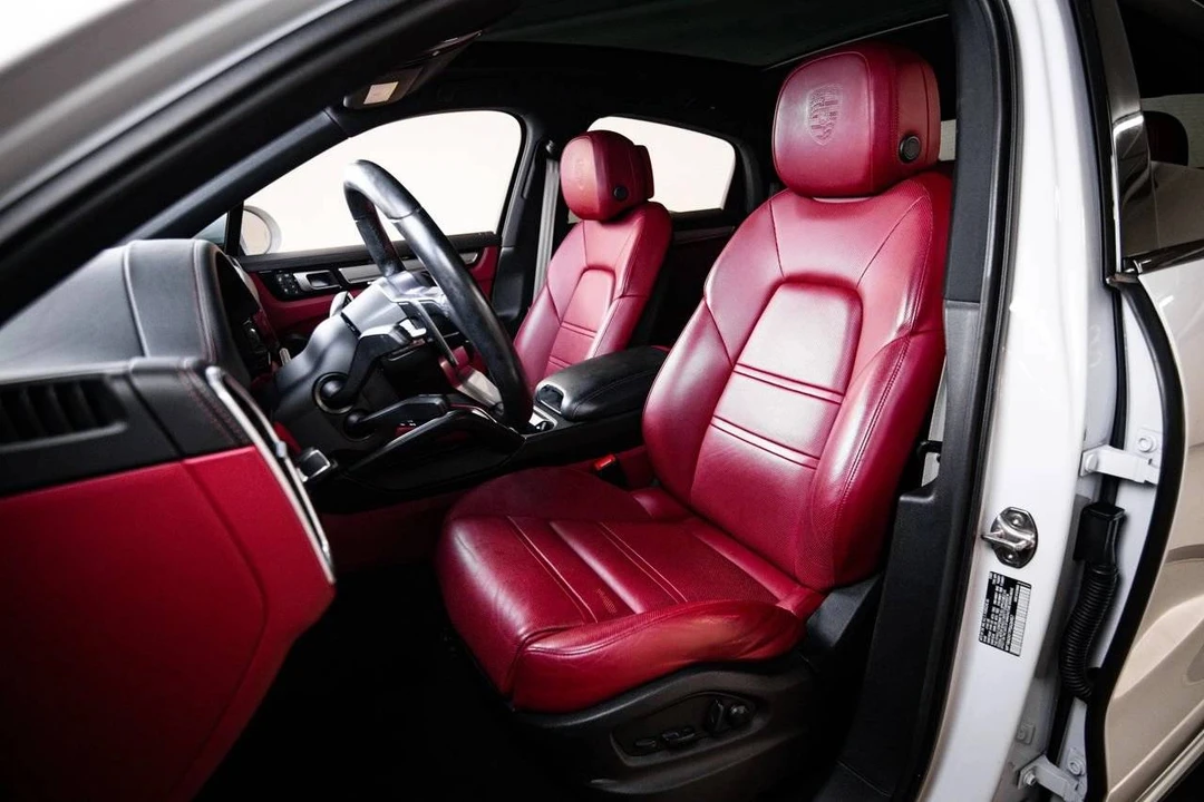 2023 Porsche 9Y0/9Y3 Cayenne Coupe - Image 5 of 5