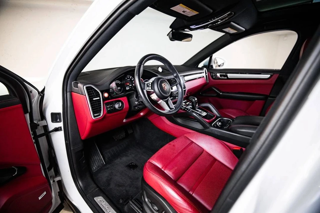 2023 Porsche 9Y0/9Y3 Cayenne Coupe - Image 4 of 5