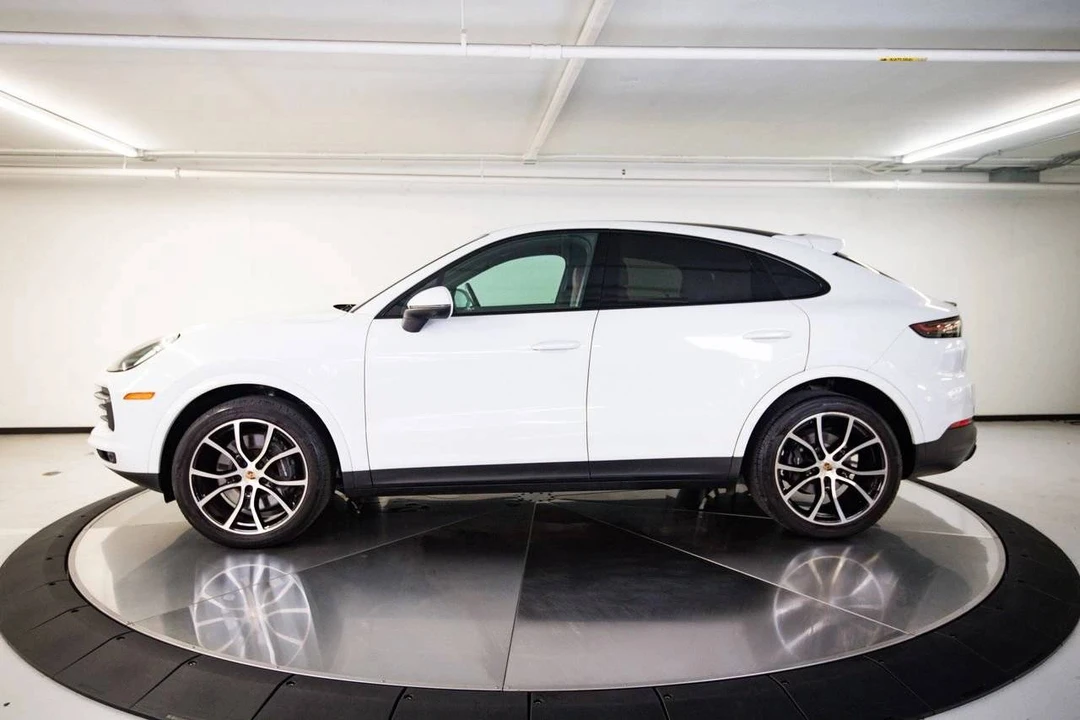 2023 Porsche 9Y0/9Y3 Cayenne Coupe - Image 2 of 5