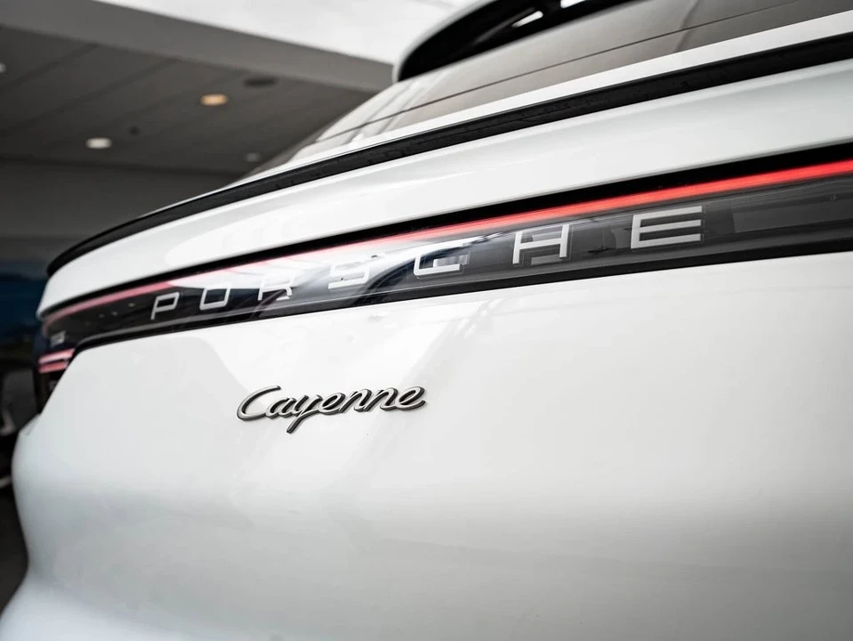 2023 Porsche 9Y0/9Y3 Cayenne - Image 17 of 21