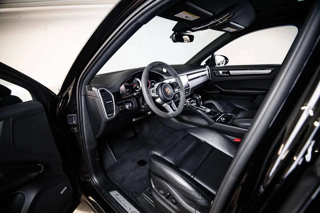2023 Porsche 9Y0/9Y3 Cayenne Coupe - Image 4 of 5
