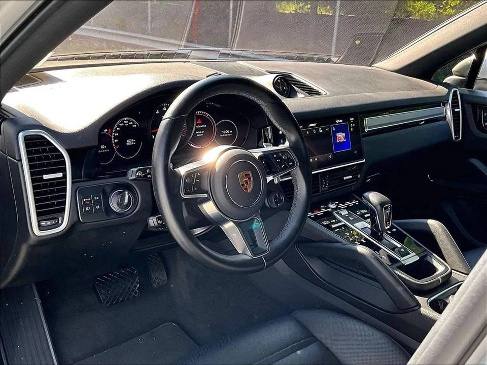 2023 Porsche 9Y0/9Y3 Cayenne Coupe - Image 4 of 5