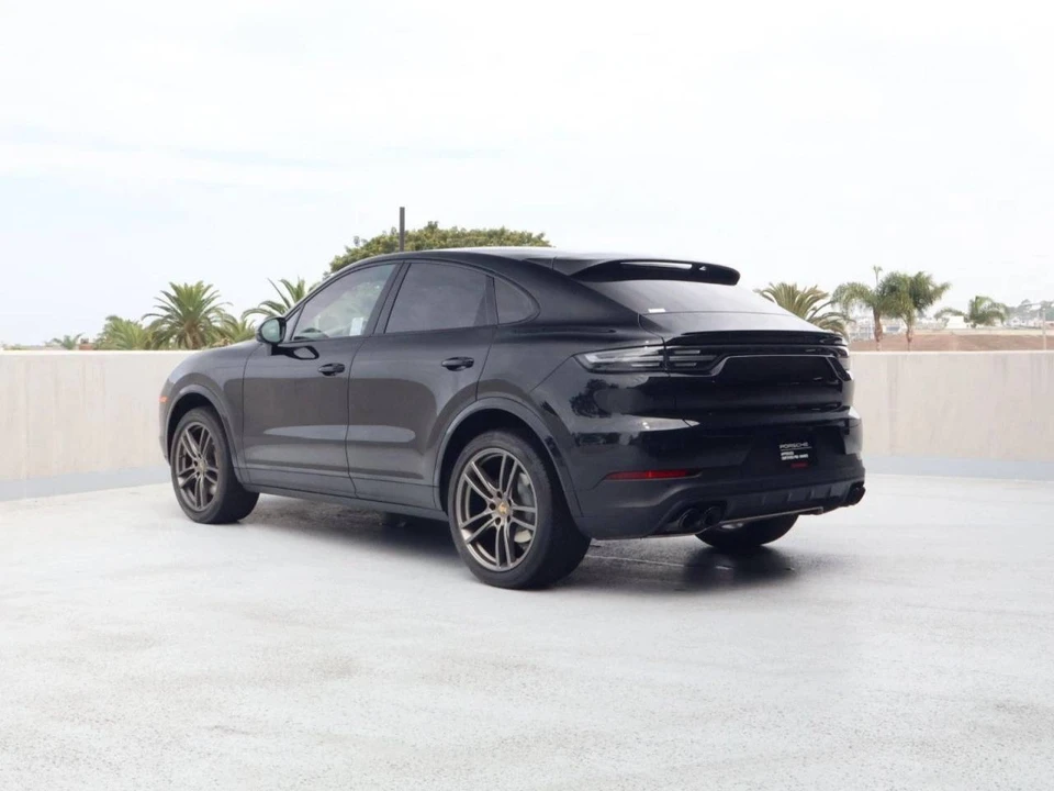 2023 Porsche 9Y0/9Y3 Cayenne Coupe - Image 3 of 5