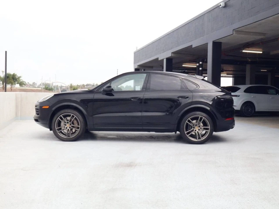 2023 Porsche 9Y0/9Y3 Cayenne Coupe - Image 2 of 5