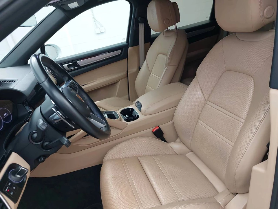 2023 Porsche 9Y0/9Y3 Cayenne Coupe - Image 5 of 5