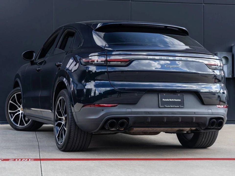 2023 Porsche 9Y0/9Y3 Cayenne Coupe - Image 3 of 5