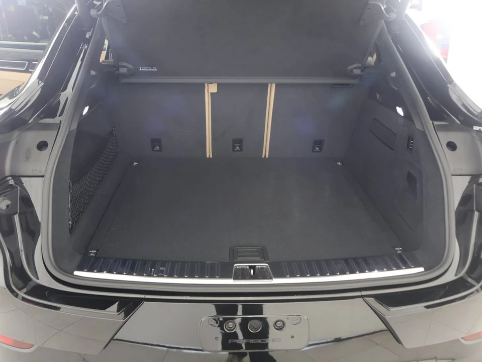 2023 Porsche 9Y0/9Y3 Cayenne Coupe - Image 9 of 31
