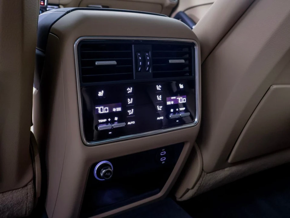 2023 Porsche 9Y0/9Y3 Cayenne Coupe - Image 25 of 31
