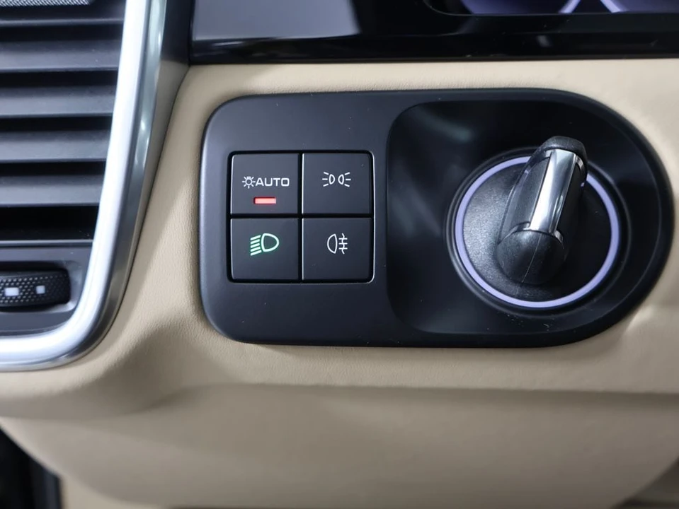 2023 Porsche 9Y0/9Y3 Cayenne Coupe - Image 15 of 31