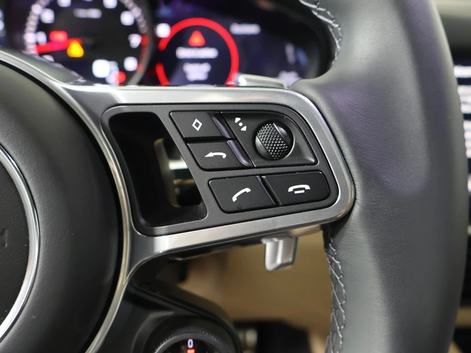 2023 Porsche 9Y0/9Y3 Cayenne Coupe - Image 18 of 31