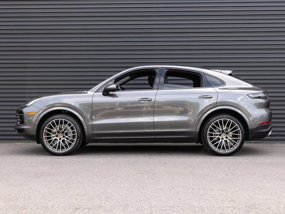 2023 Porsche 9Y0/9Y3 Cayenne Coupe - Image 2 of 5