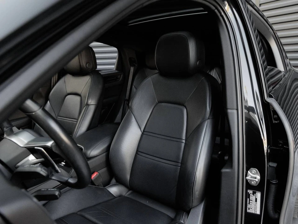 2023 Porsche 9Y0/9Y3 Cayenne Coupe - Image 5 of 5
