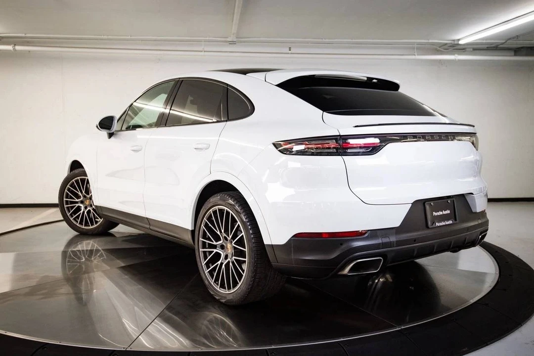 2023 Porsche 9Y0/9Y3 Cayenne Coupe - Image 3 of 5