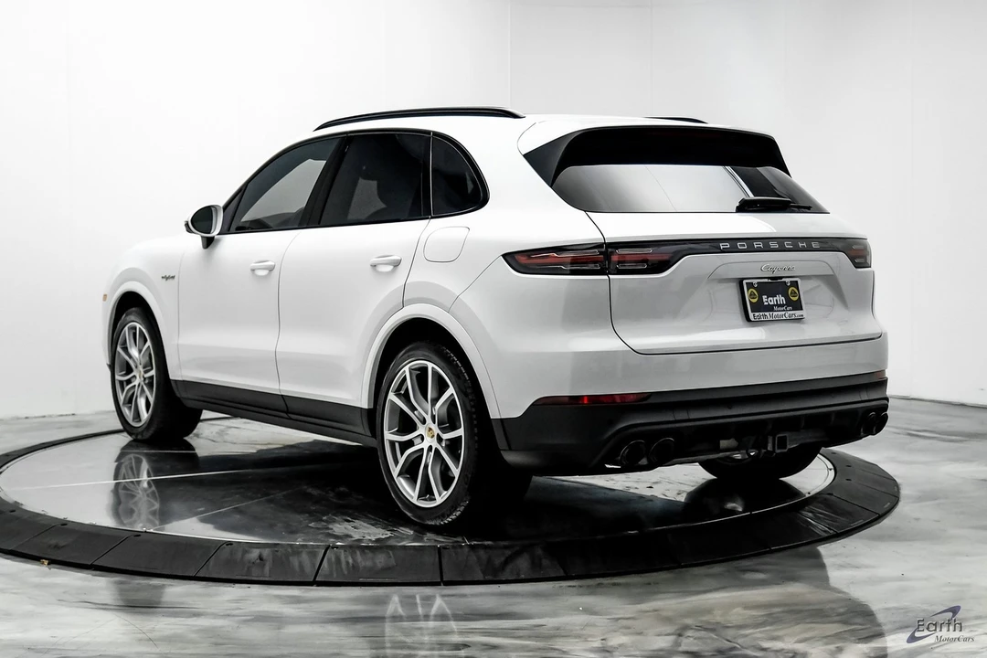 2023 Porsche 9Y0/9Y3 Cayenne - Image 9 of 12