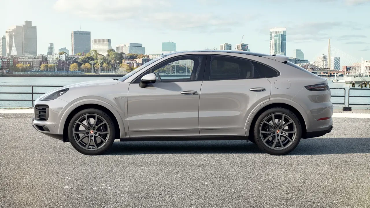 2023 Porsche 9Y0/9Y3 Cayenne - Image 2 of 10