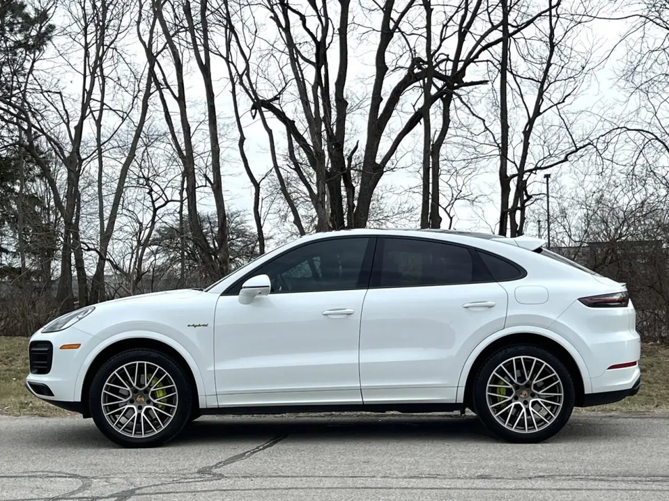 2023 Porsche 9Y0/9Y3 Cayenne - Image 2 of 7
