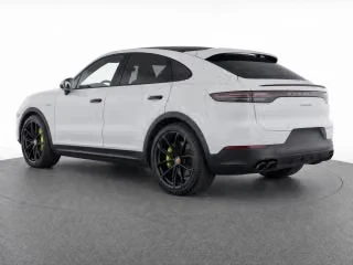 2023 Porsche 9Y0/9Y3 Cayenne Coupe - Image 17 of 31
