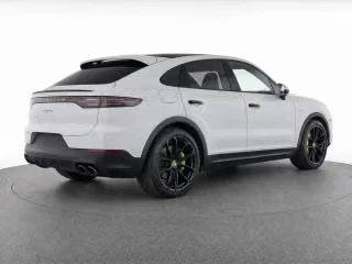 2023 Porsche 9Y0/9Y3 Cayenne Coupe - Image 25 of 31